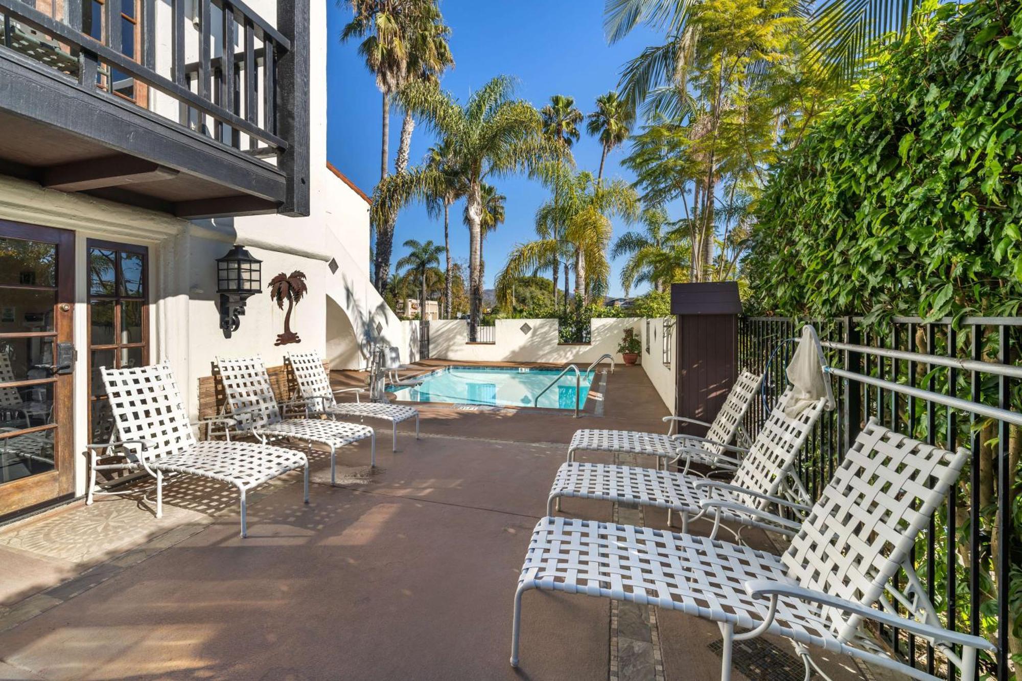 Best Western Plus Carpinteria Inn Exterior photo
