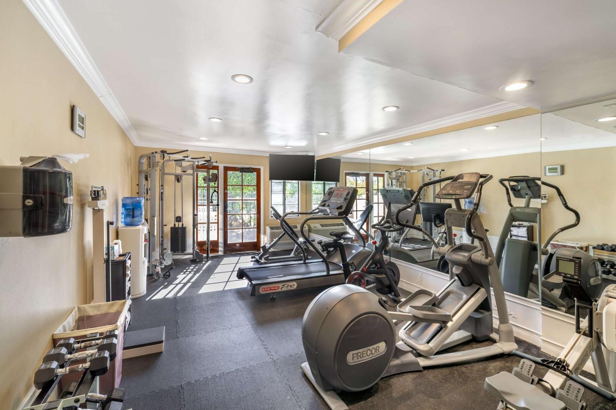 Best Western Plus Carpinteria Inn Exterior photo