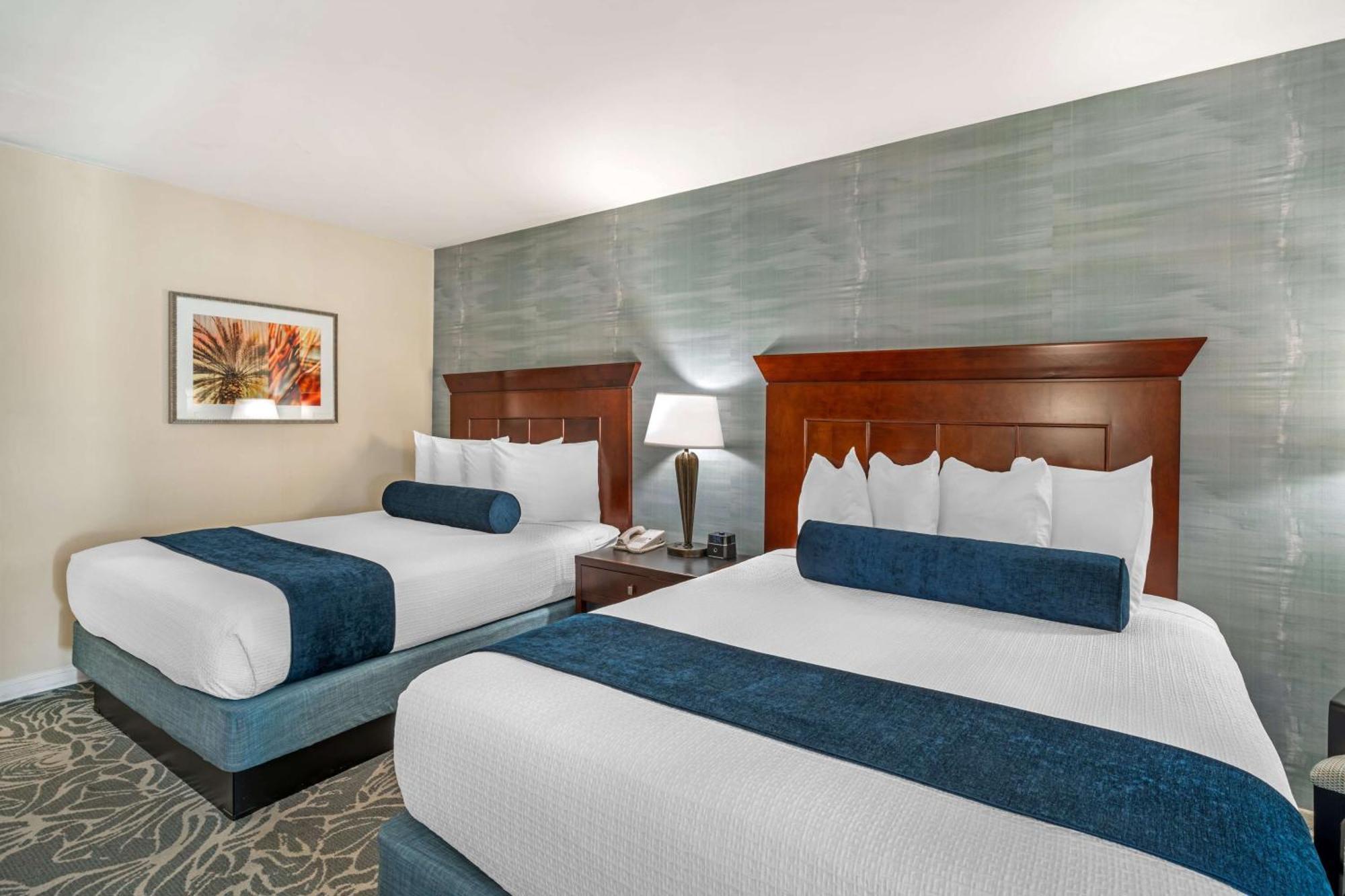 Best Western Plus Carpinteria Inn Exterior photo