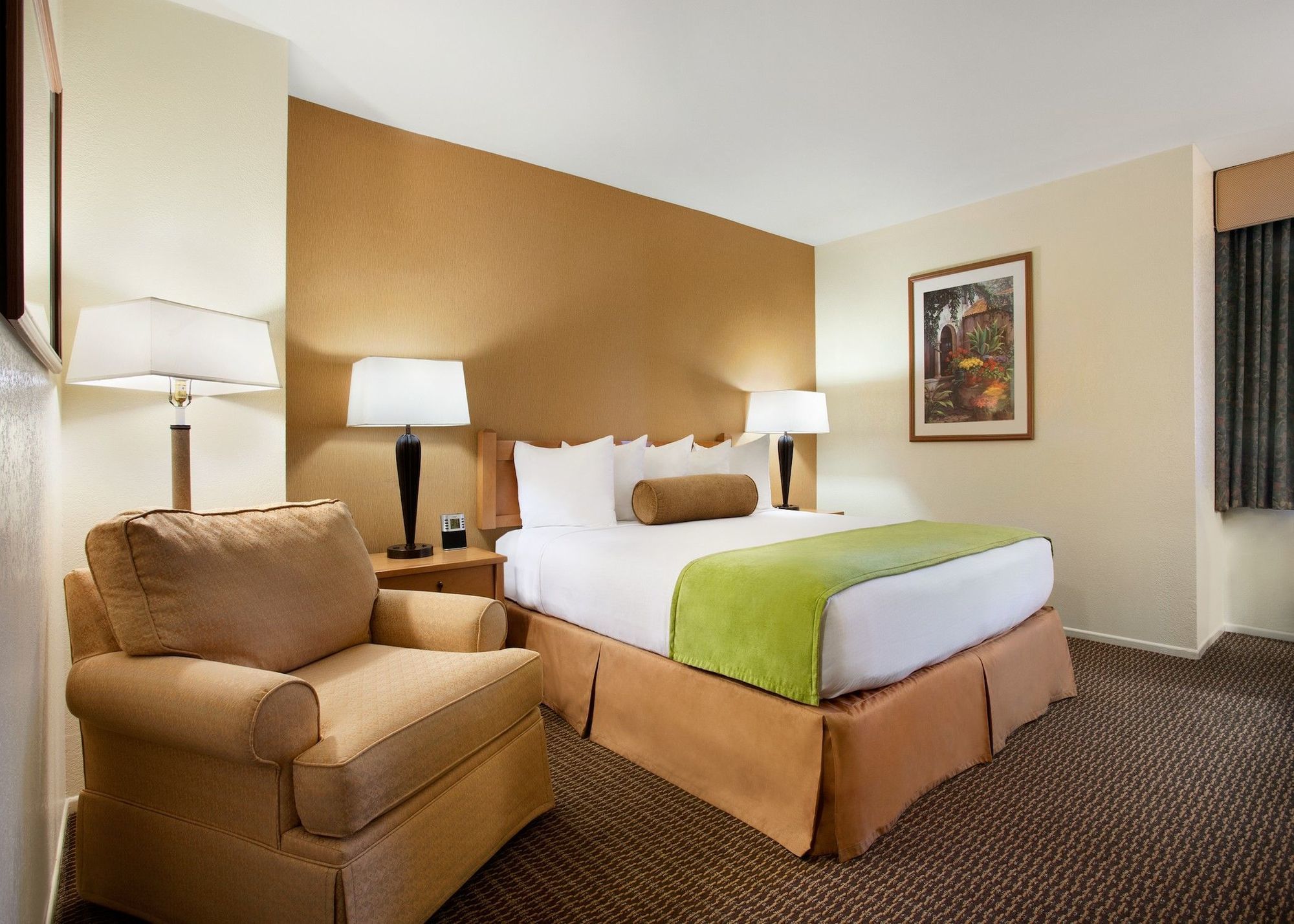 Best Western Plus Carpinteria Inn Exterior photo